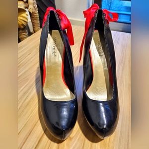 Sexy black Platform Lace Up Shoedazzle Heel 7 w/ 2 Extra Laces